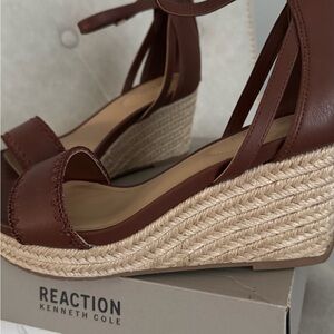 Kenneth Cole Reaction Brown Espadrille Wedge Sandals